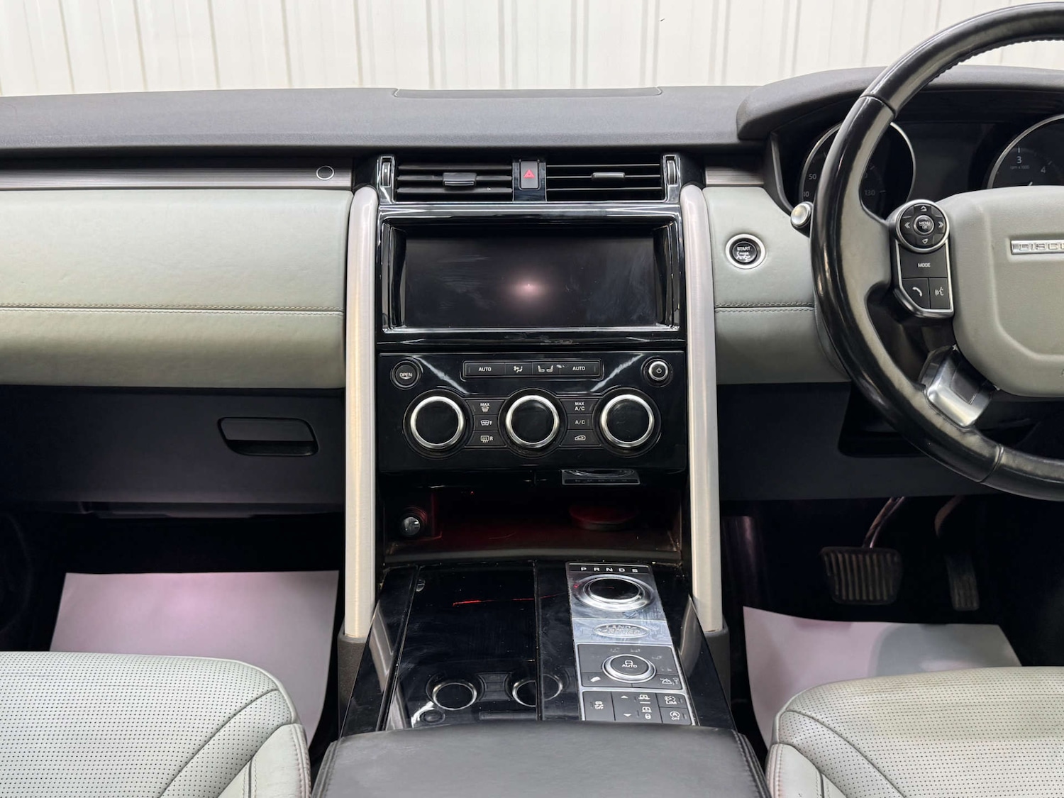 Used Land Rover Discovery 2017 for sale - 76511112: Photo 79