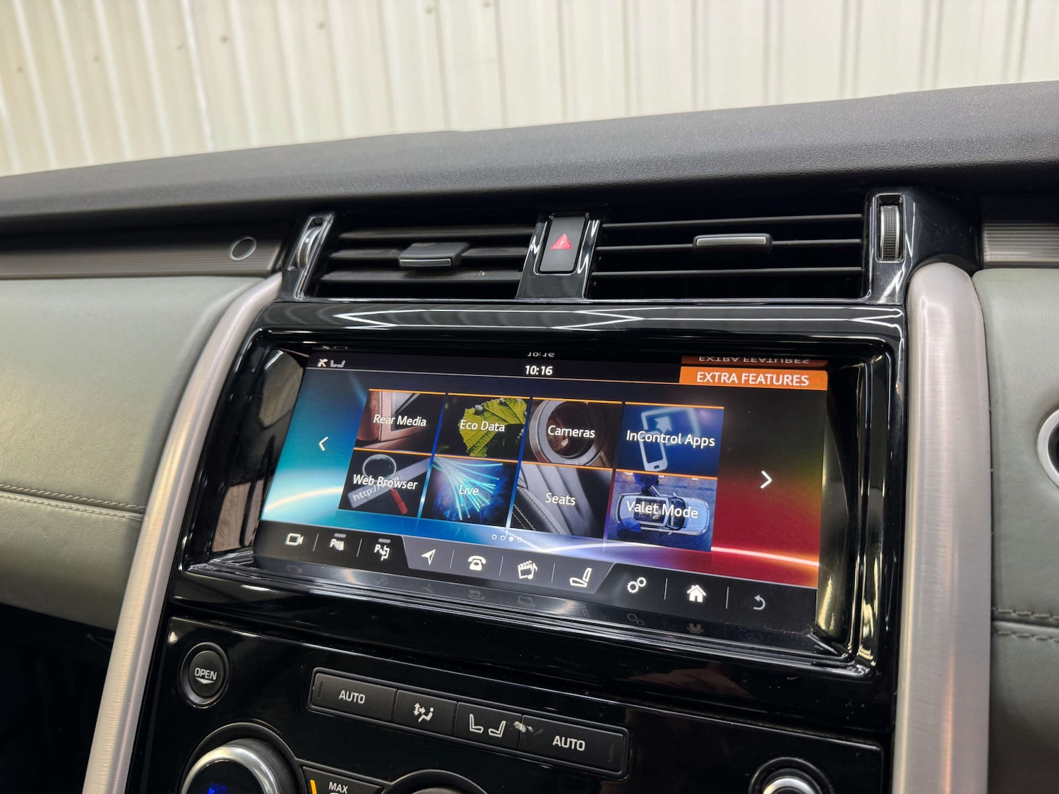 Used Land Rover Discovery 2017 for sale - 76511112: Photo 84