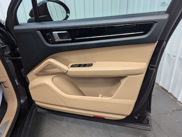Used Porsche Cayenne 2019 for sale - 76278154: Photo 52