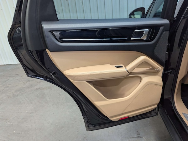 Used Porsche Cayenne 2019 for sale - 76278154: Photo 69