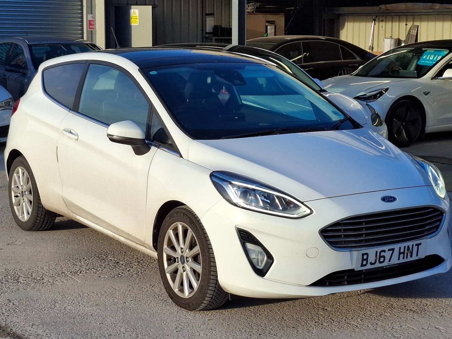 Used Ford Fiesta 2017 for sale - 77735020: Photo 1