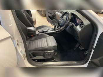 Used Volkswagen Passat 2017 for sale - 79077780: Photo