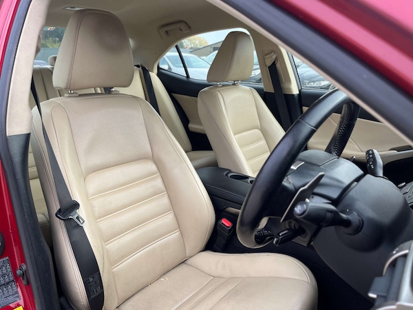 Used Lexus IS 2015 for sale - 76280348: Photo 4
