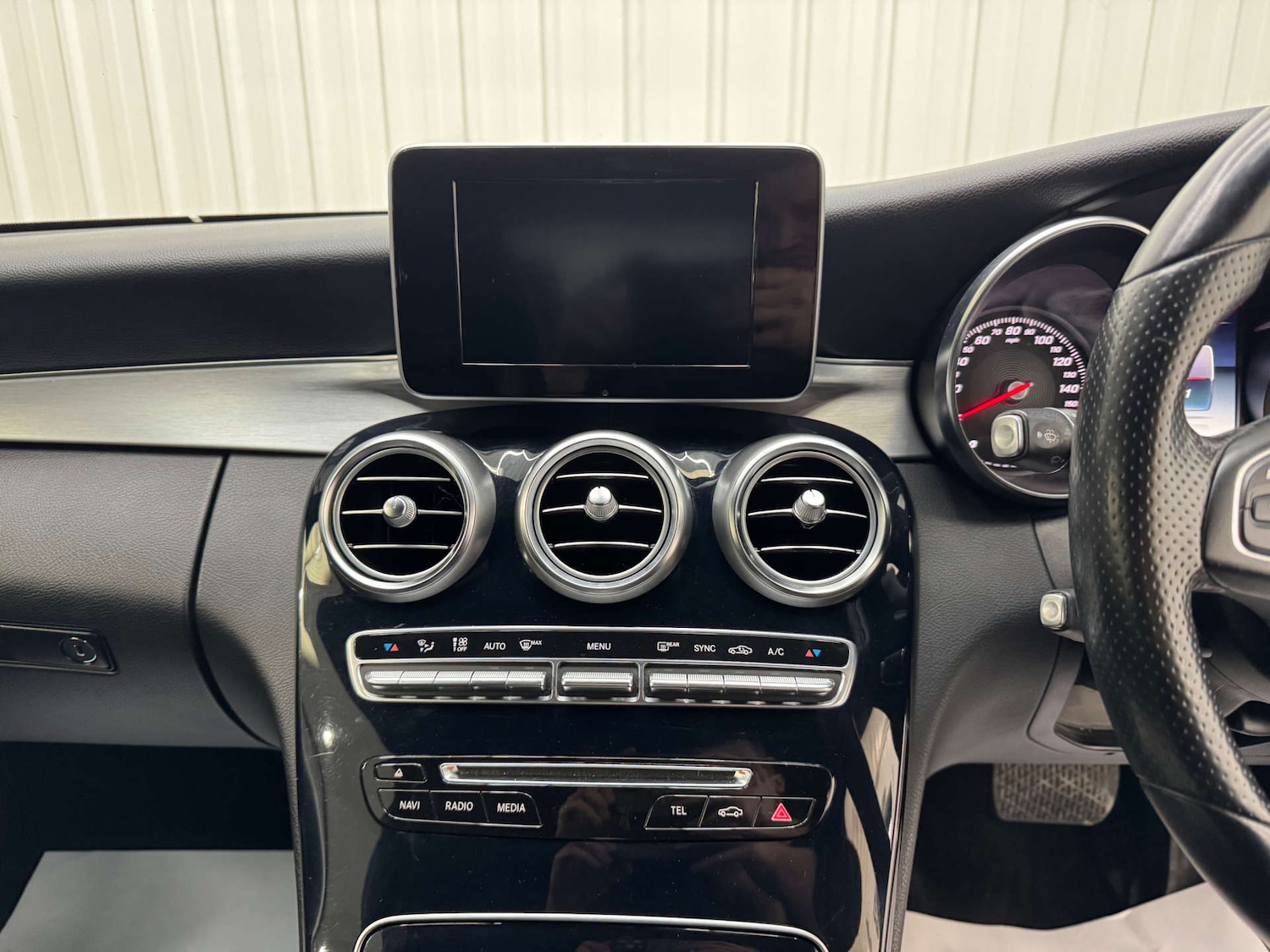 Used Mercedes-Benz C Class 2016 for sale - 76949854: Photo 77