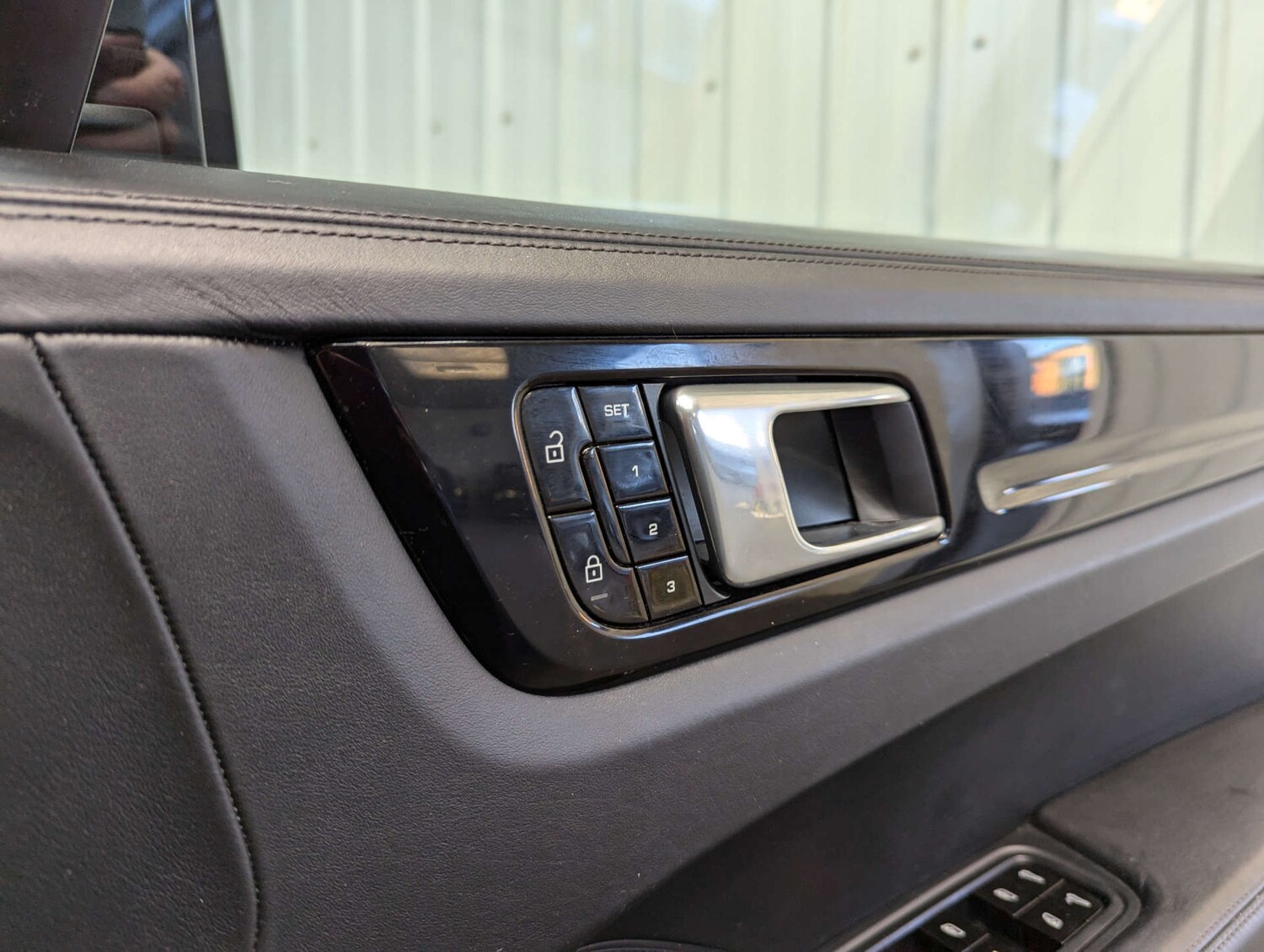 Used Porsche Cayenne 2019 for sale - 76836445: Photo 77