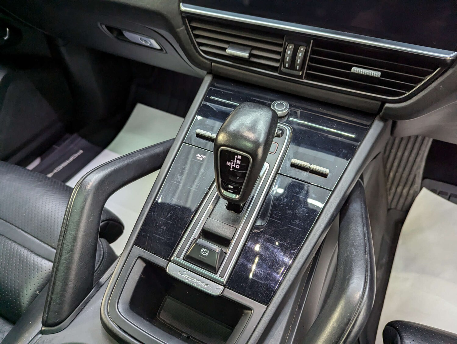 Used Porsche Cayenne 2019 for sale - 76836445: Photo 89