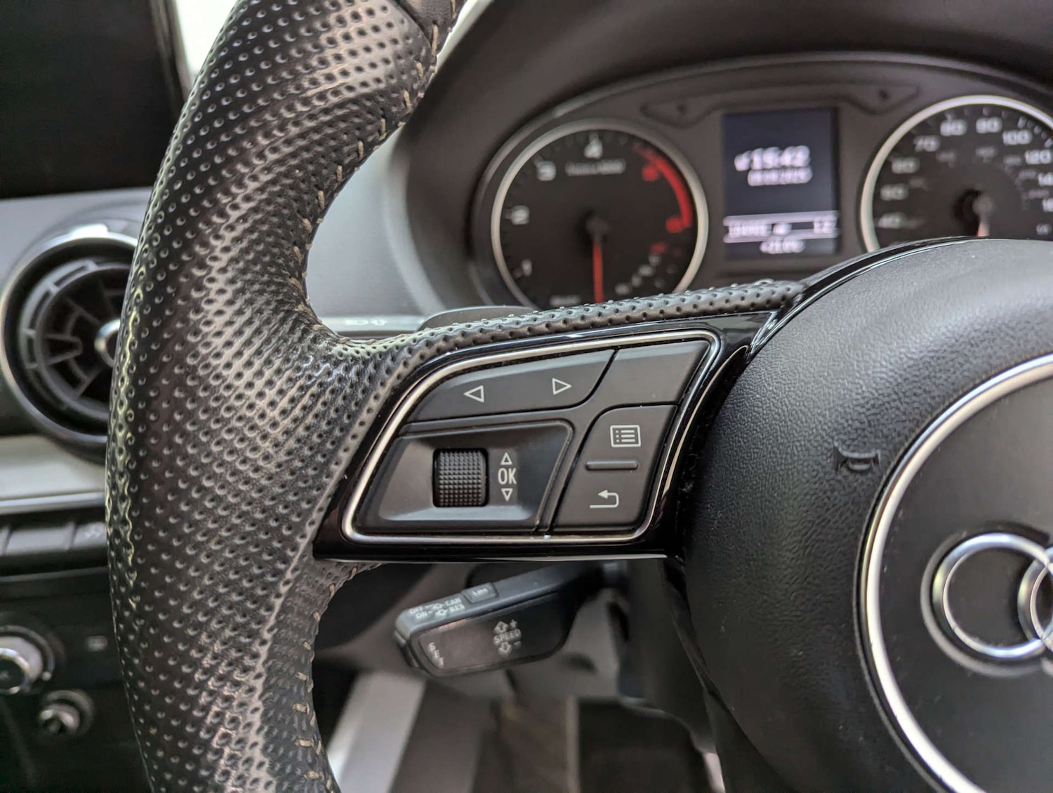 Used Audi Q2 2018 for sale - 76600786: Photo 75