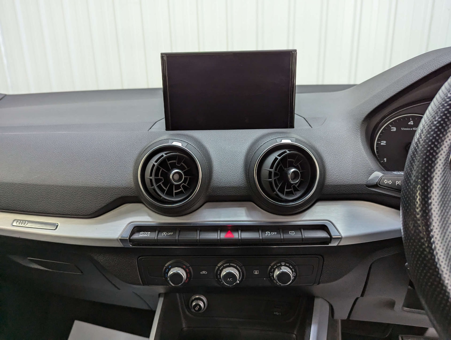 Used Audi Q2 2018 for sale - 76600786: Photo 86