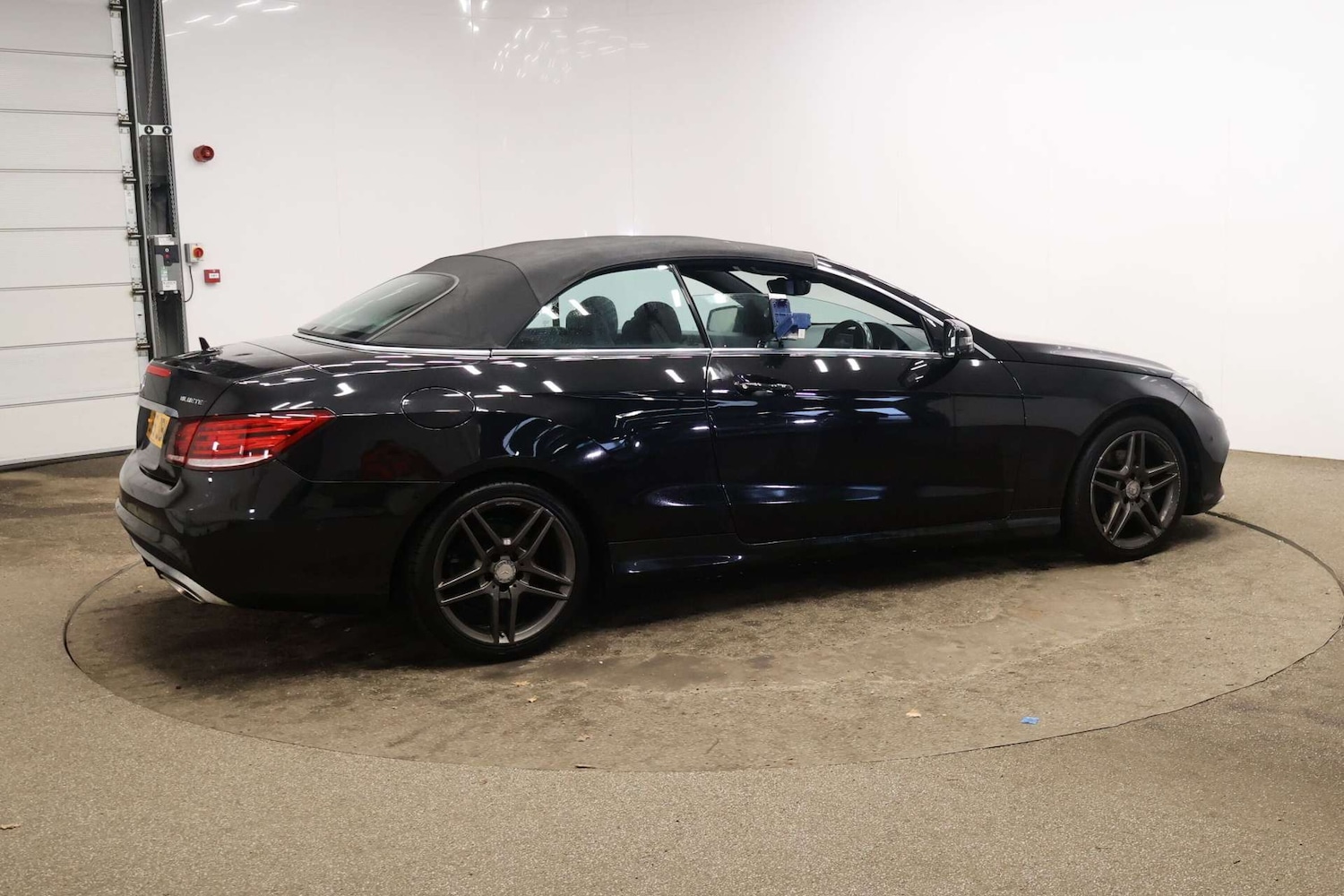 Used Mercedes-Benz E Class 2015 for sale - 76830020: Photo 9