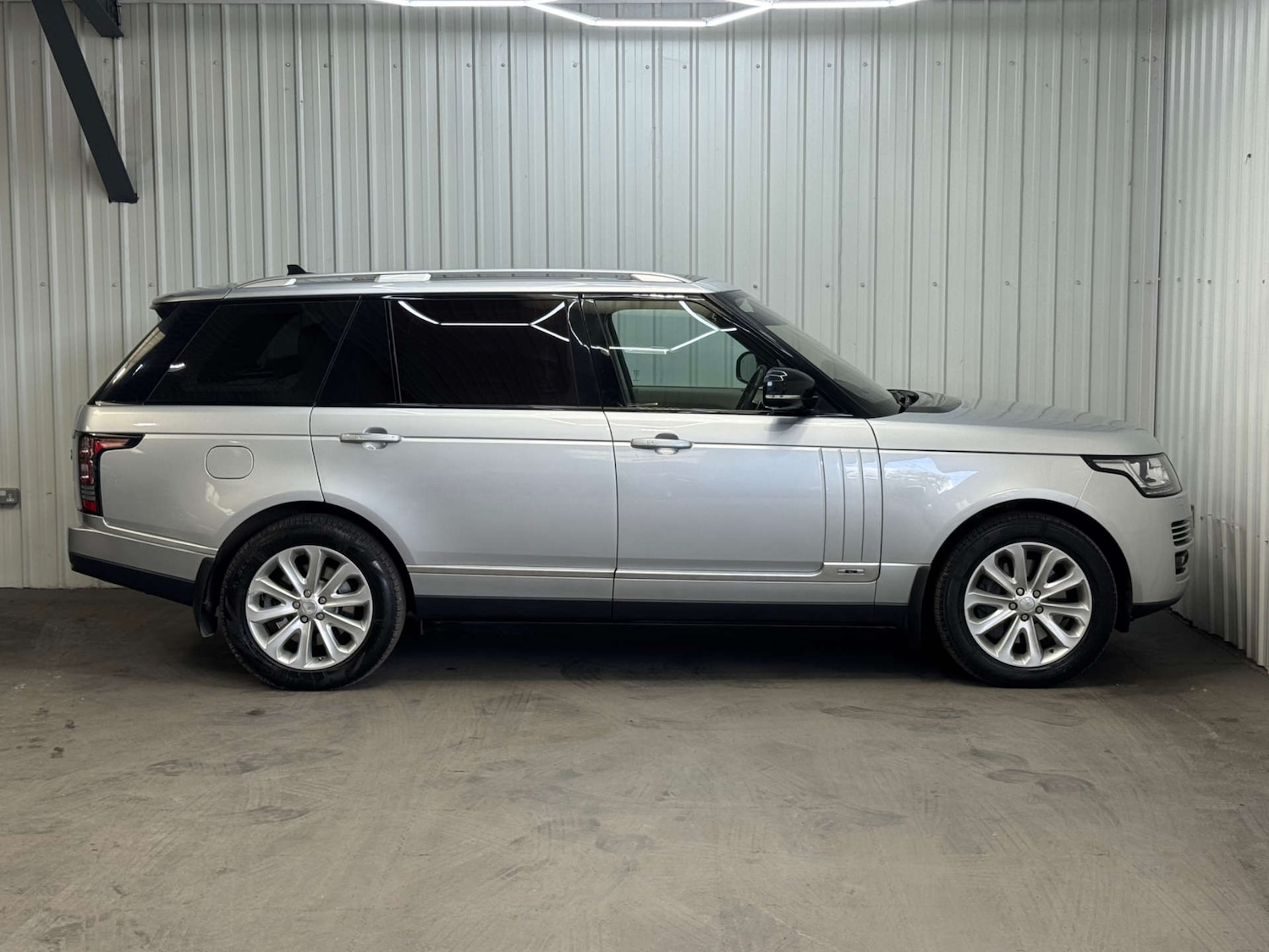 Used Land Rover Range Rover 2015 for sale - 76363926: Photo 14