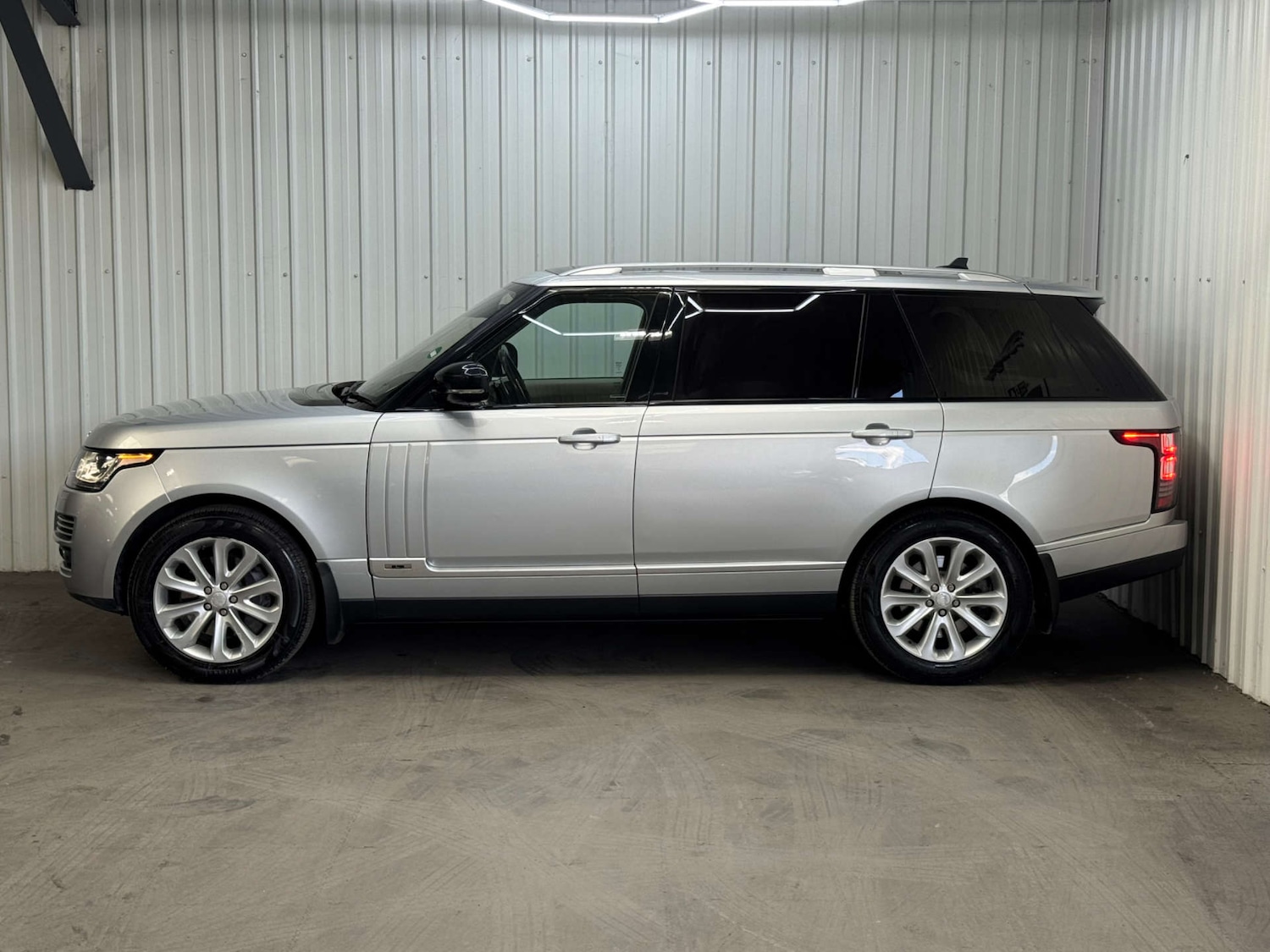 Used Land Rover Range Rover 2015 for sale - 76363926: Photo 17