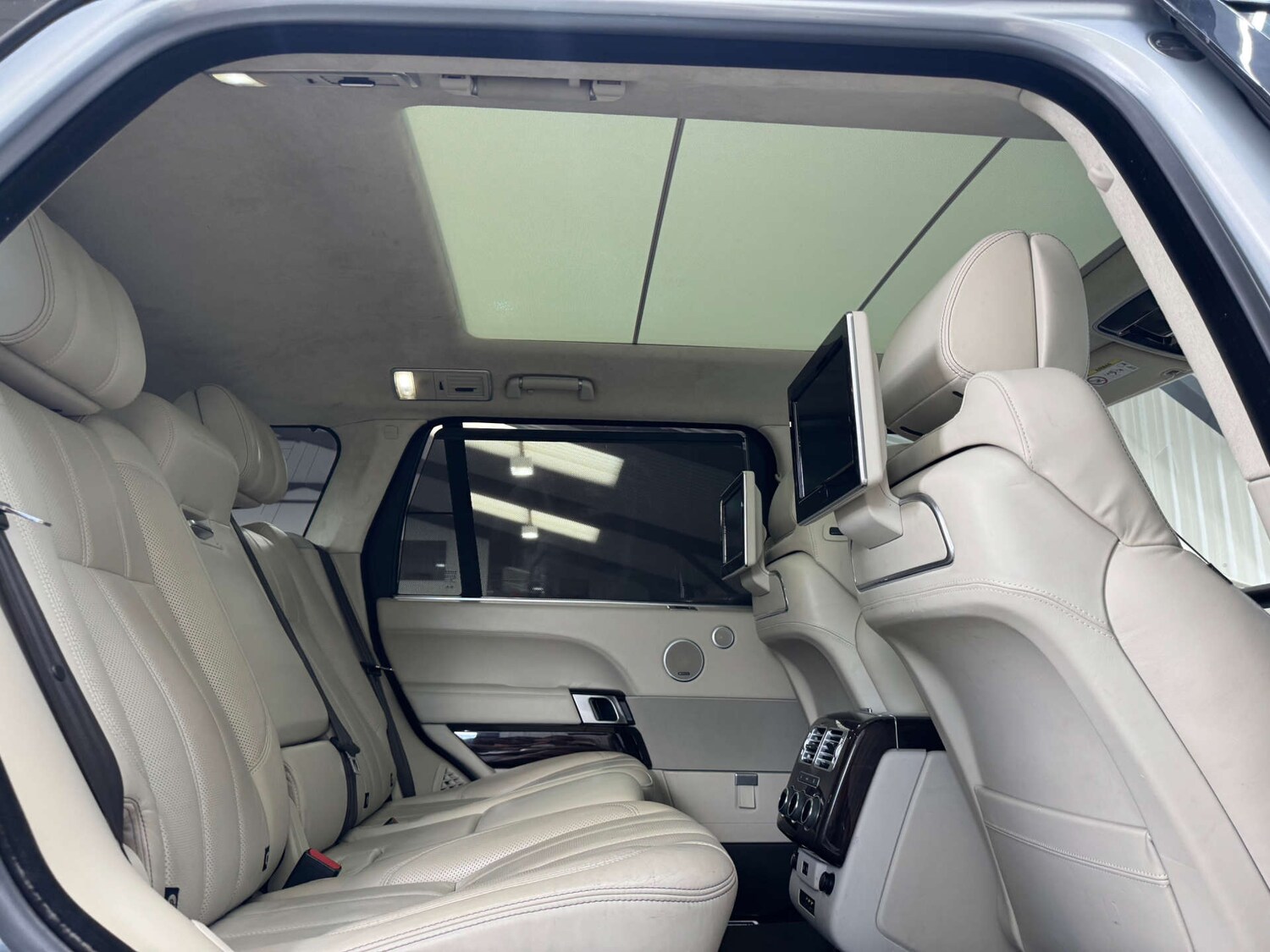 Used Land Rover Range Rover 2015 for sale - 76363926: Photo 65