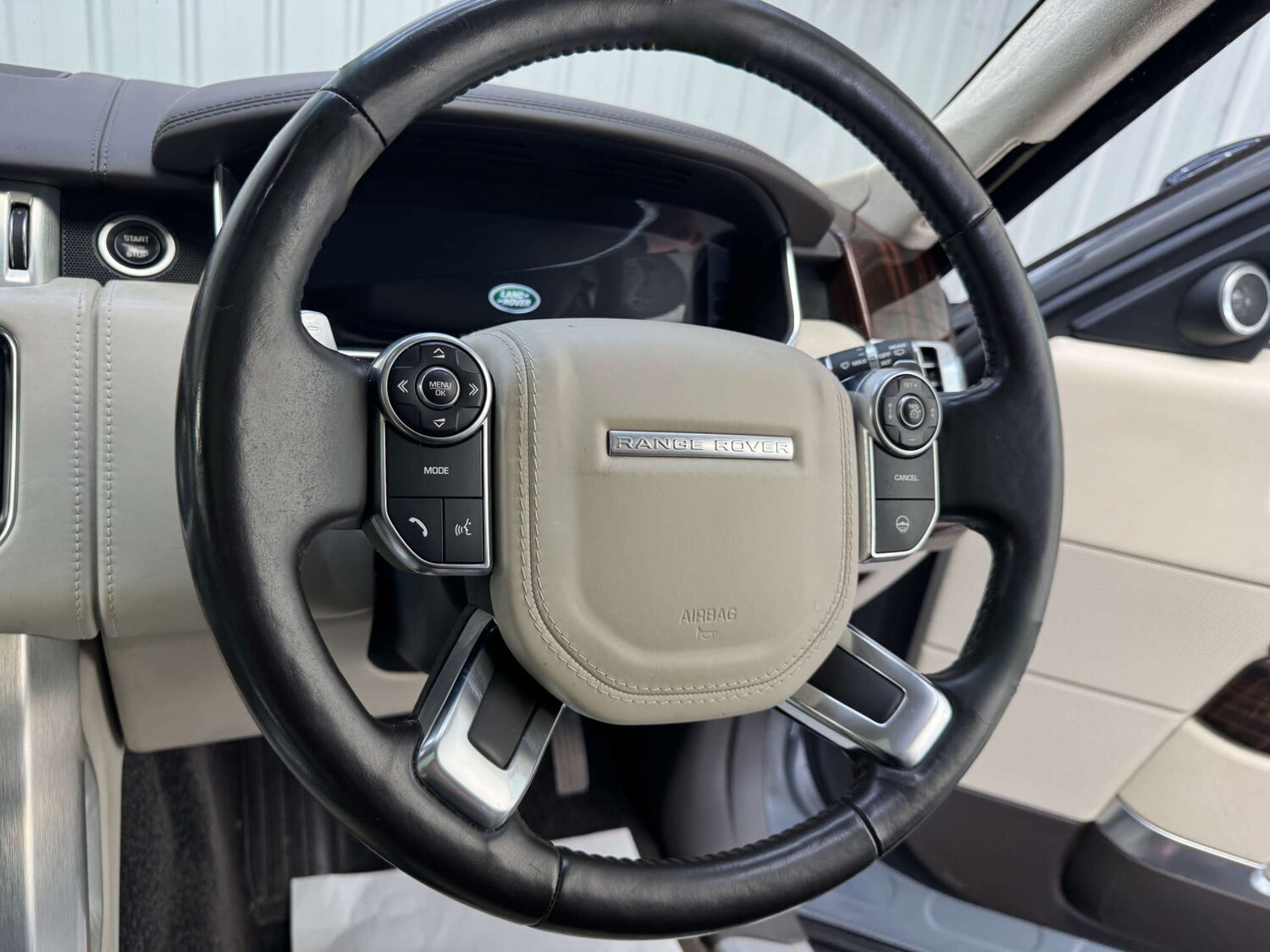 Used Land Rover Range Rover 2015 for sale - 76363926: Photo 78