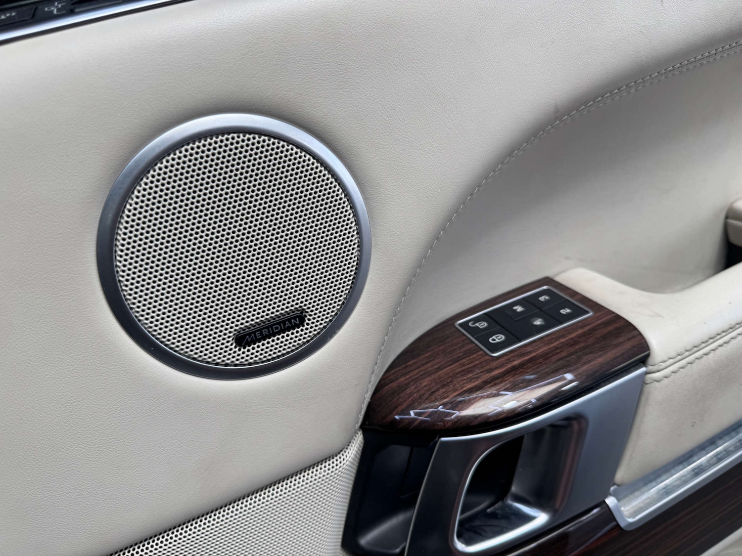 Used Land Rover Range Rover 2015 for sale - 76363926: Photo 82