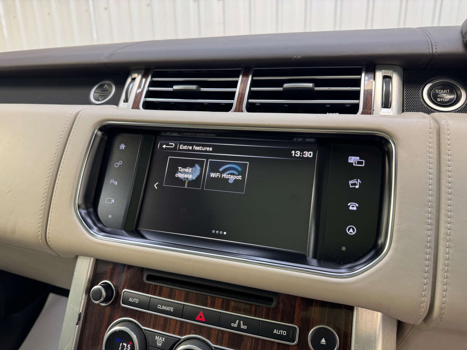 Used Land Rover Range Rover 2015 for sale - 76363926: Photo 90