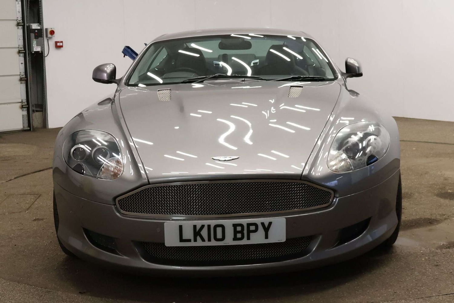 Used Aston Martin DB9 2010 for sale - 76367328: Photo 23
