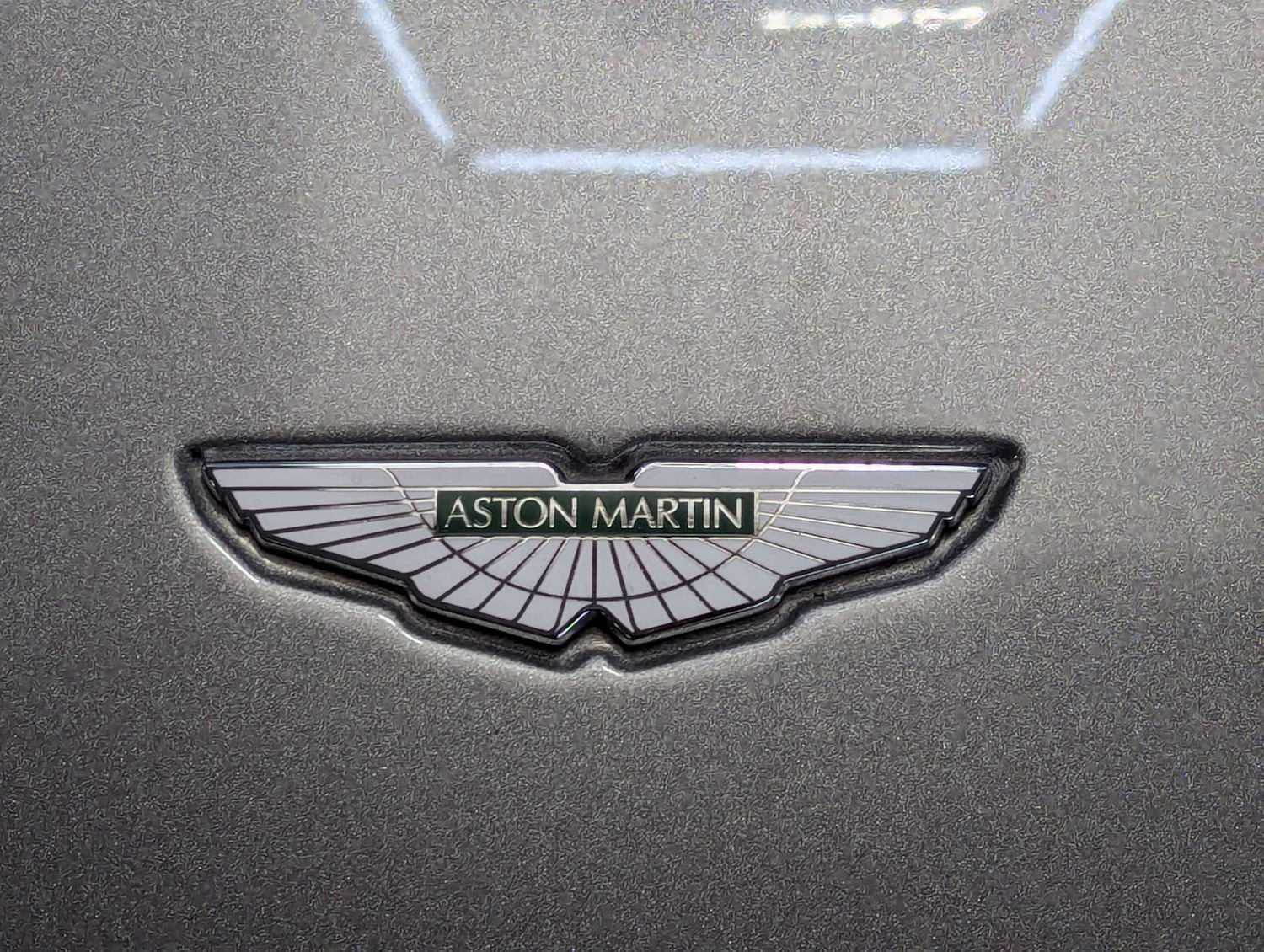 Used Aston Martin DB9 2010 for sale - 76367328: Photo 24