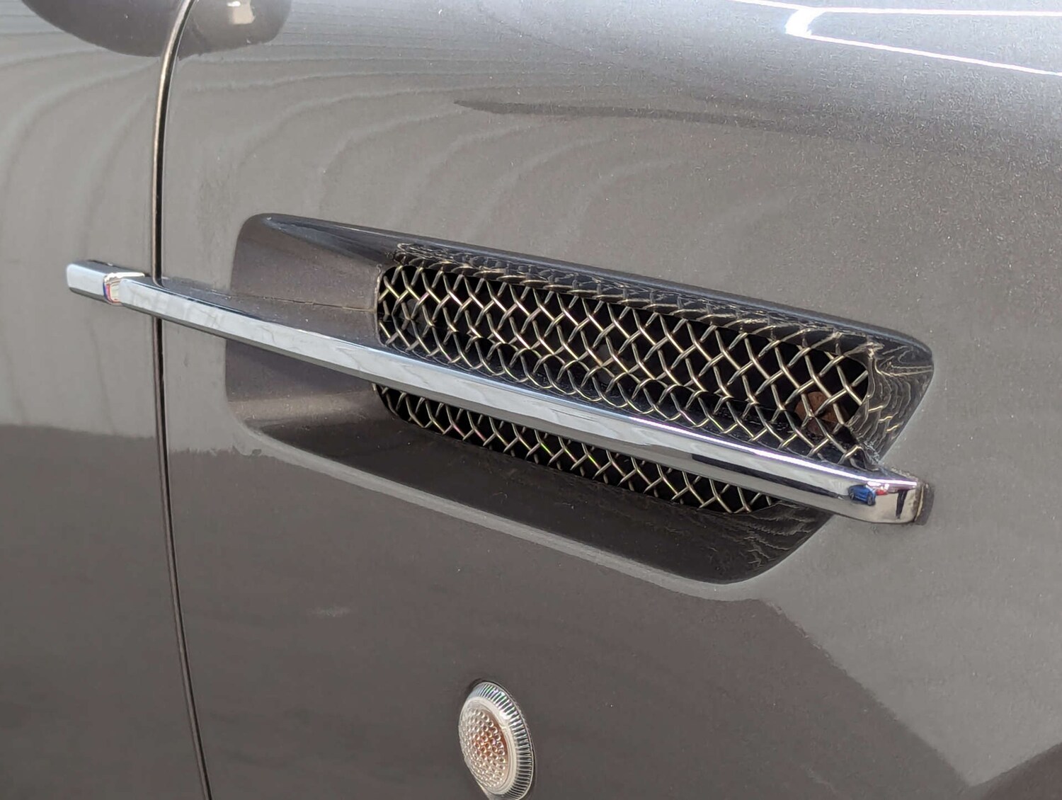 Used Aston Martin DB9 2010 for sale - 76367328: Photo 31