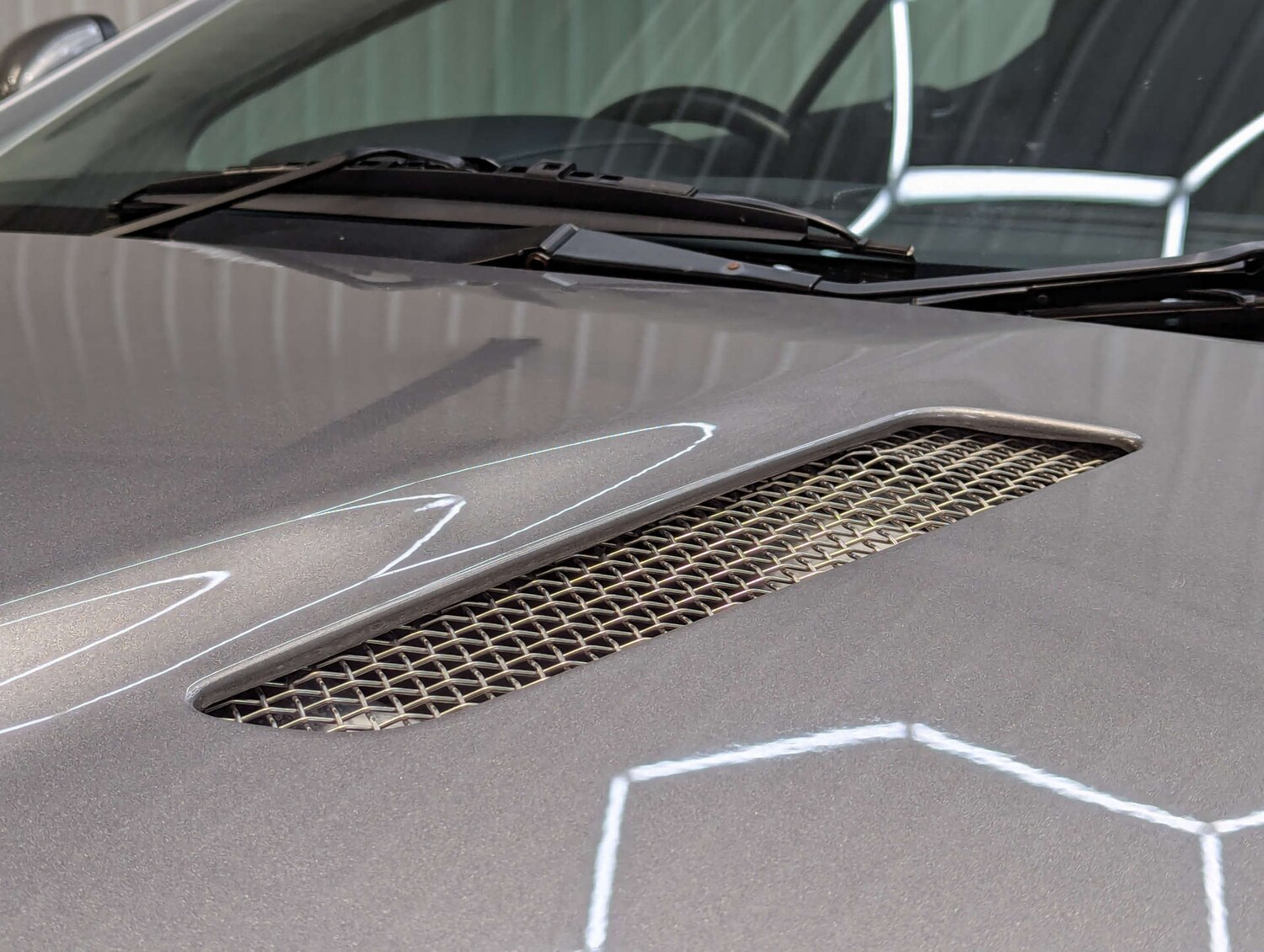 Used Aston Martin DB9 2010 for sale - 76367328: Photo 32