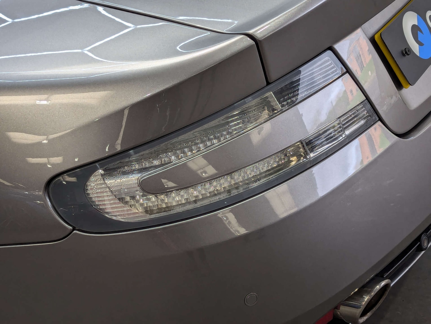 Used Aston Martin DB9 2010 for sale - 76367328: Photo 43