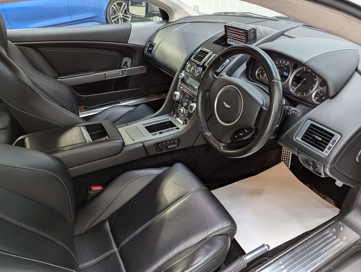 Used Aston Martin DB9 2010 for sale - 76367328: Photo 47