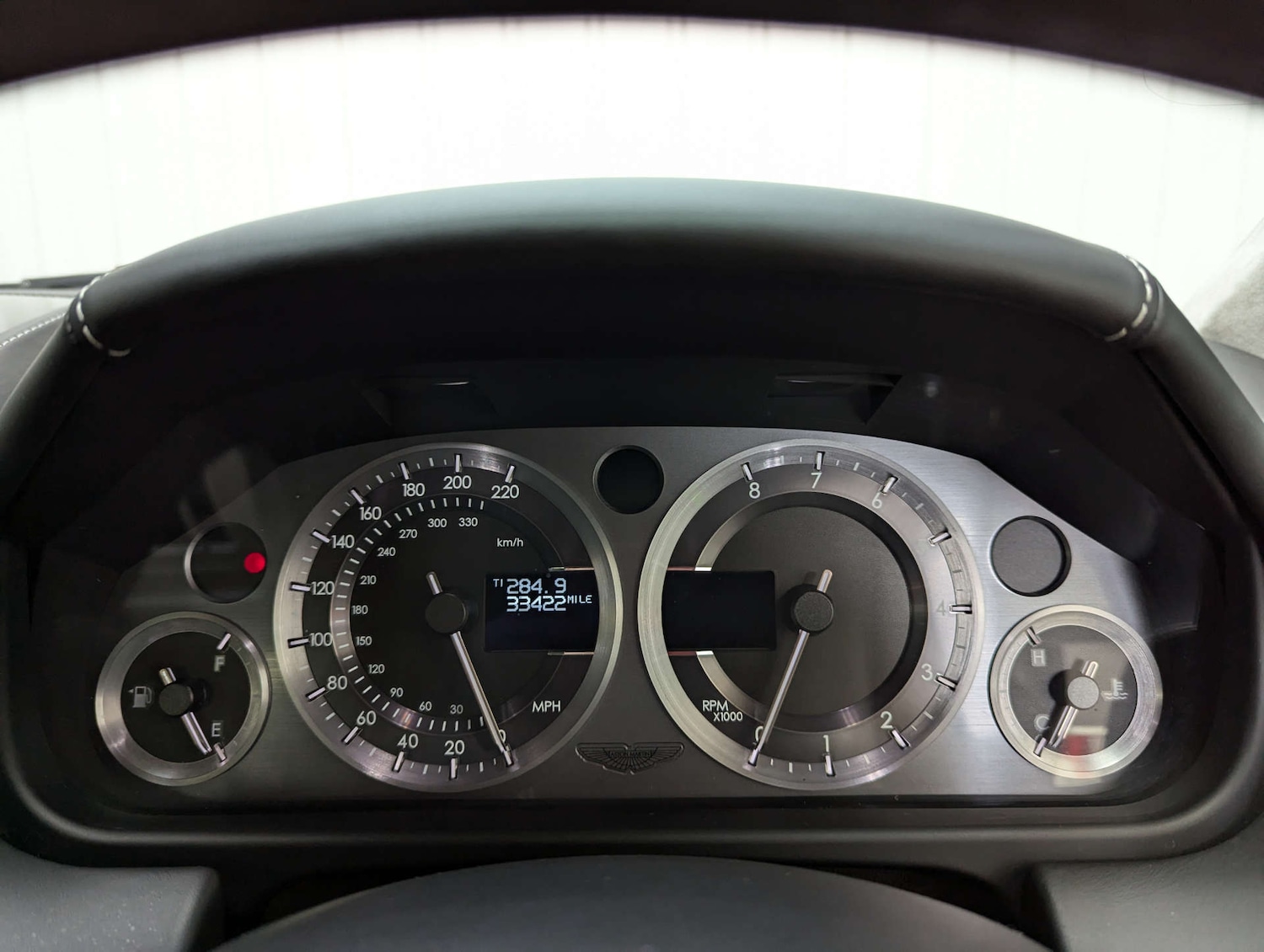 Used Aston Martin DB9 2010 for sale - 76367328: Photo 61