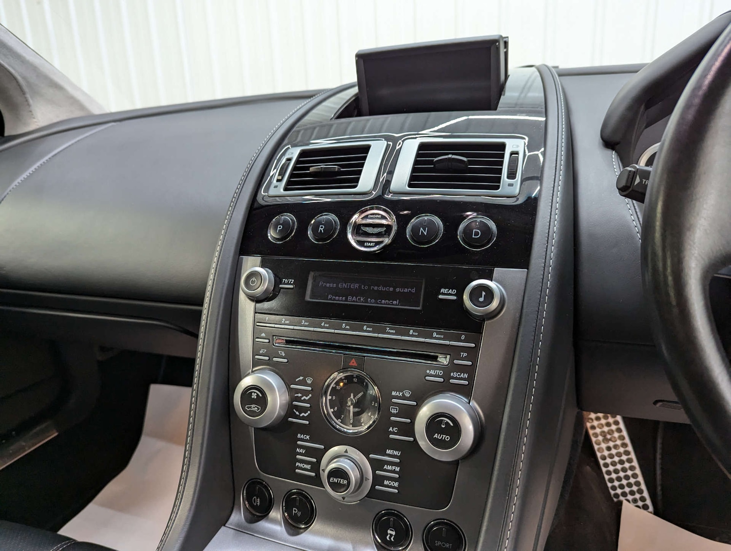 Used Aston Martin DB9 2010 for sale - 76367328: Photo 66