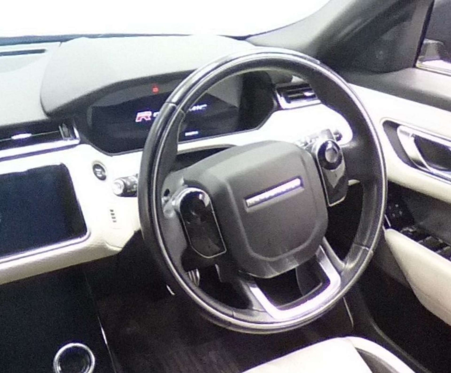 Used Land Rover Range Rover Velar 2019 for sale - 77655664: Photo 3