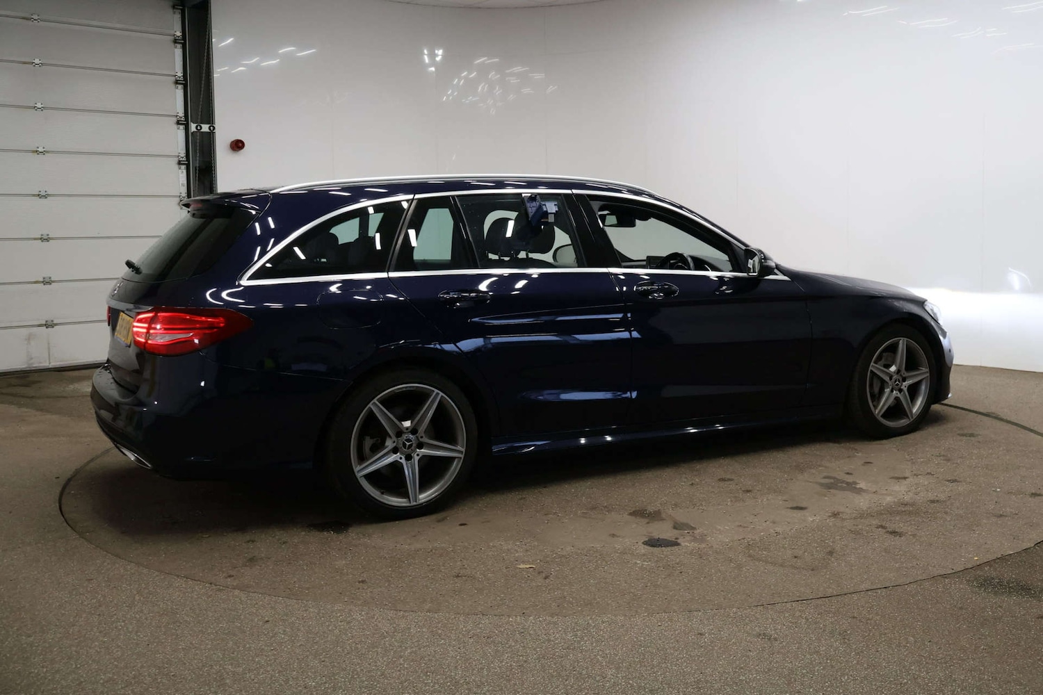 Used Mercedes-Benz C Class 2018 for sale - 76343736: Photo 9
