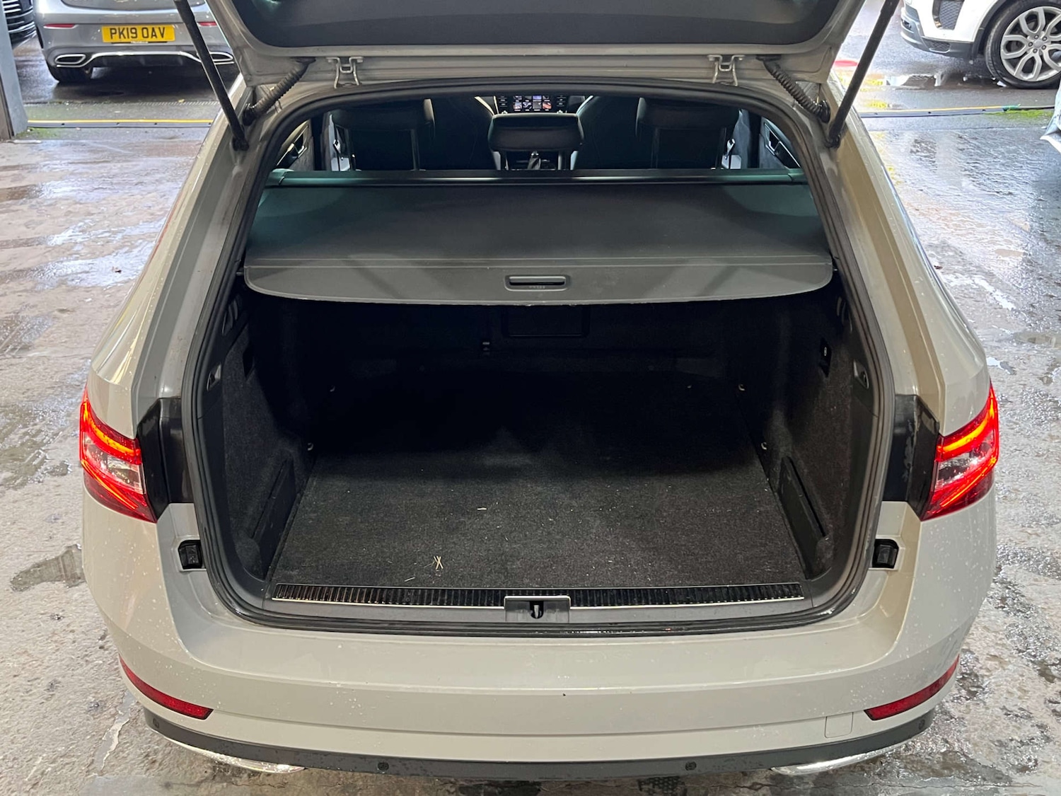 Used Skoda Superb 2019 for sale - 76830101: Photo 26