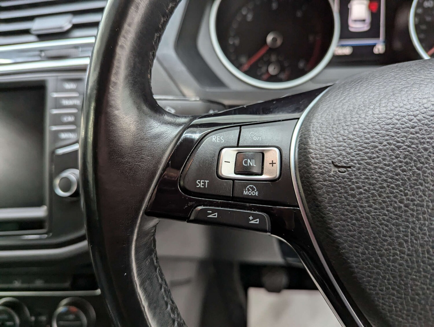 Used Volkswagen Tiguan 2016 for sale - 76363937: Photo 75