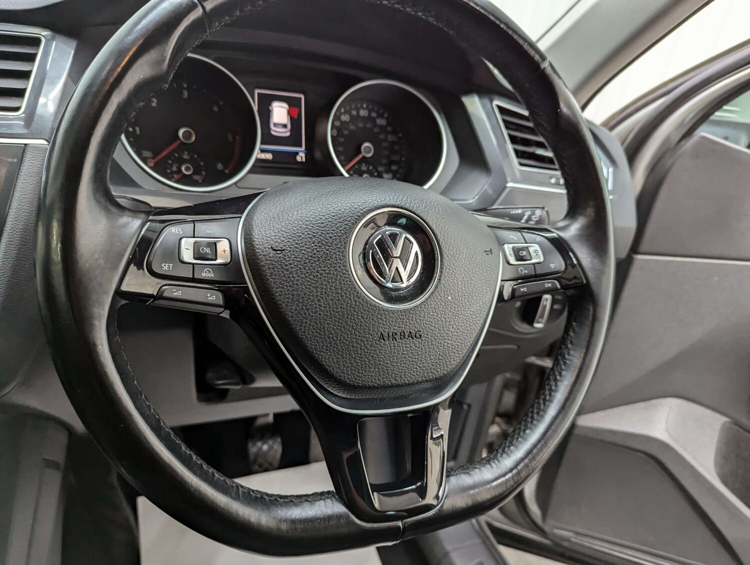 Used Volkswagen Tiguan 2016 for sale - 76363937: Photo 80