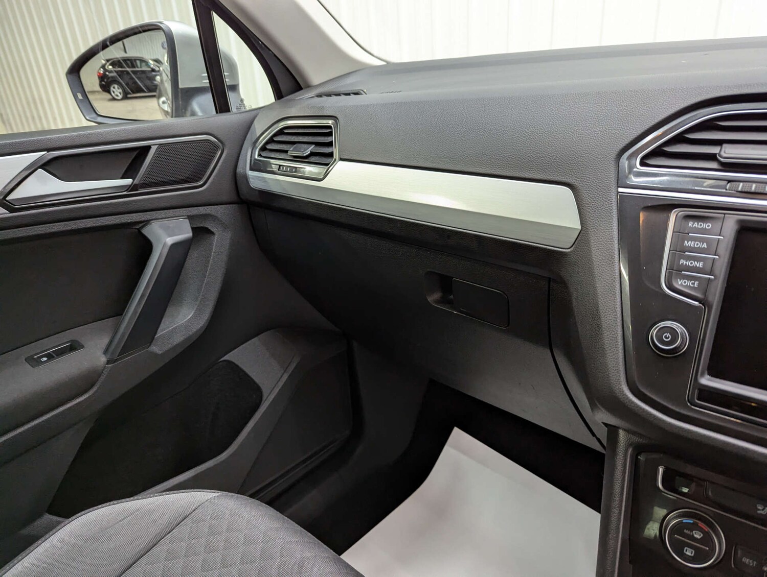 Used Volkswagen Tiguan 2016 for sale - 76363937: Photo 86