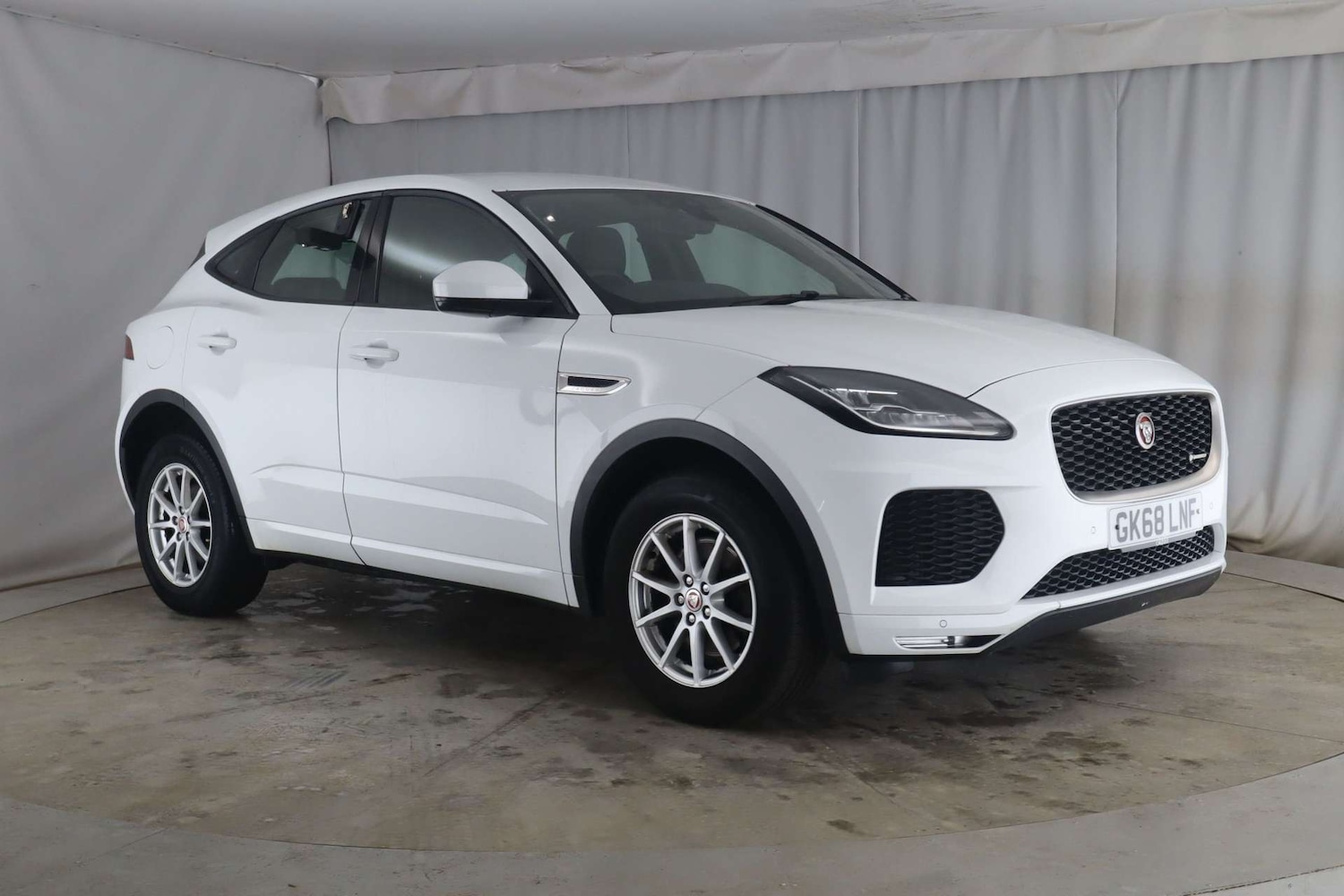Used Jaguar E-Pace 2018 for sale - 77548547: Photo 1