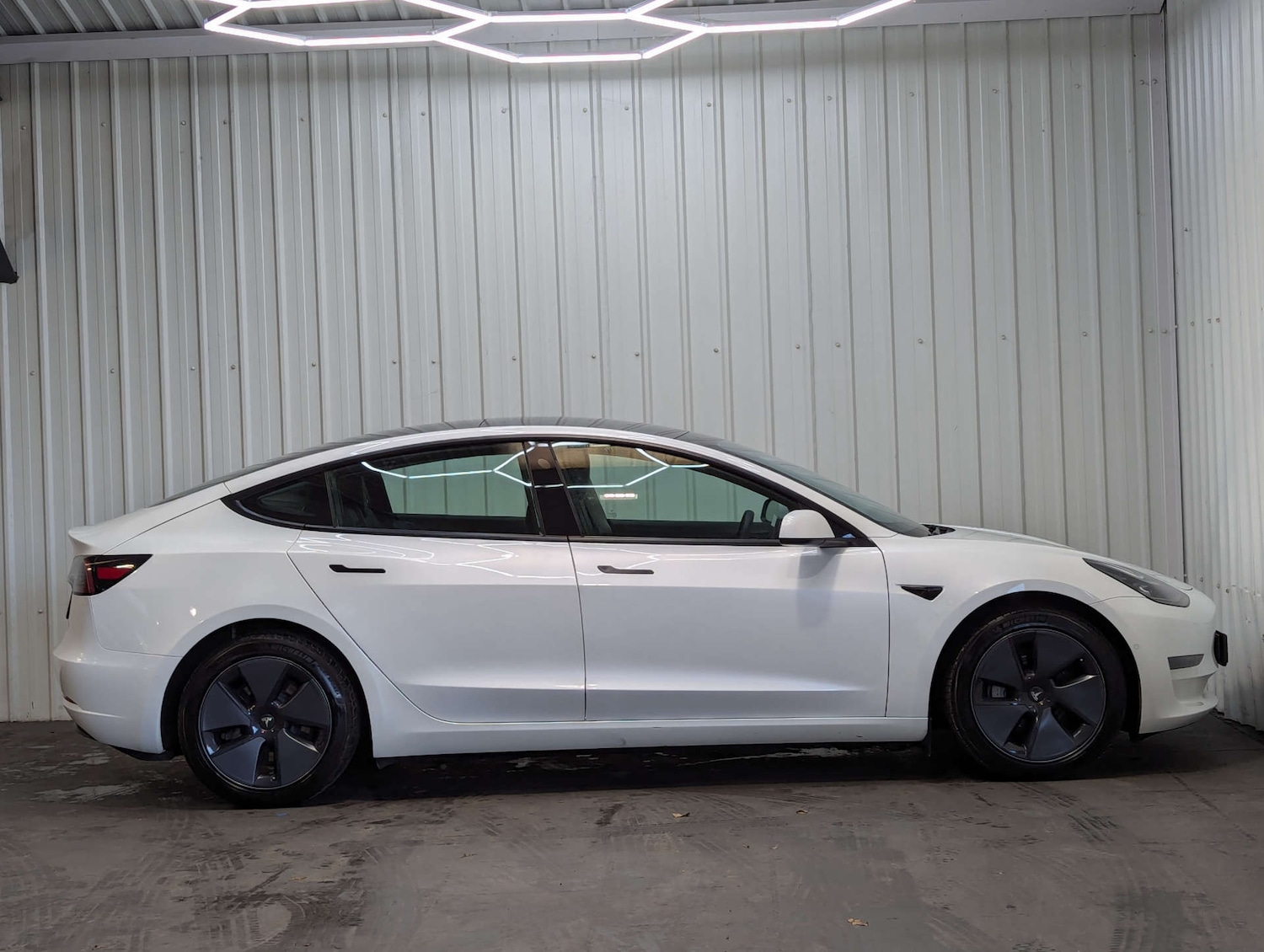 Used Tesla Model 3 2020 for sale - 76931775: Photo 13