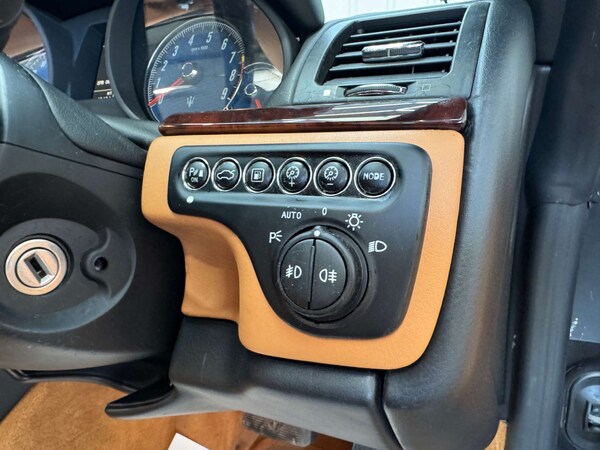 Used Maserati GranCabrio 2010 for sale - 76082868: Photo 75