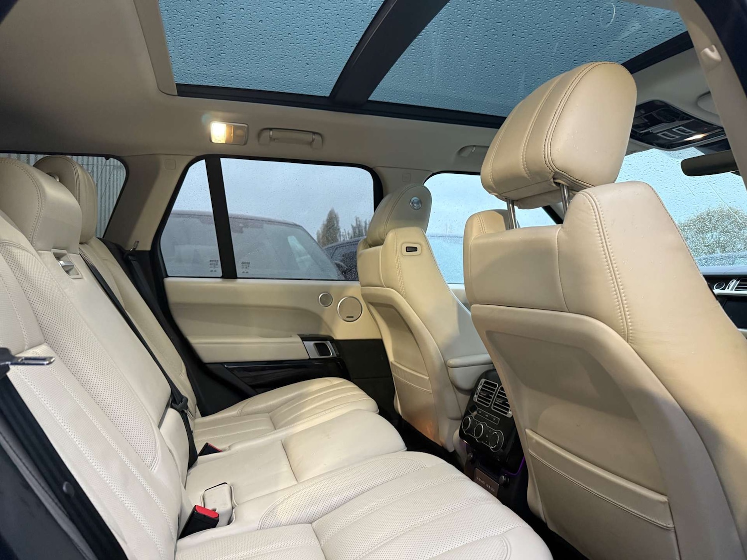 Used Land Rover Range Rover 2017 for sale - 76595230: Photo 4