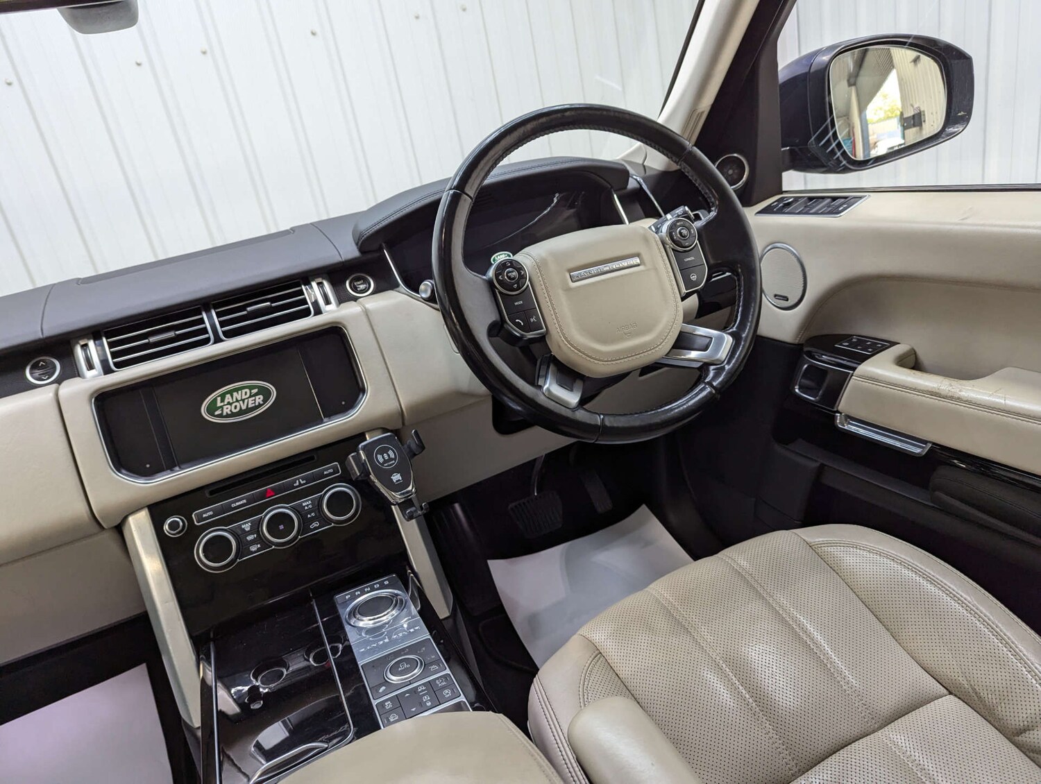 Used Land Rover Range Rover 2016 for sale - 76363795: Photo 50