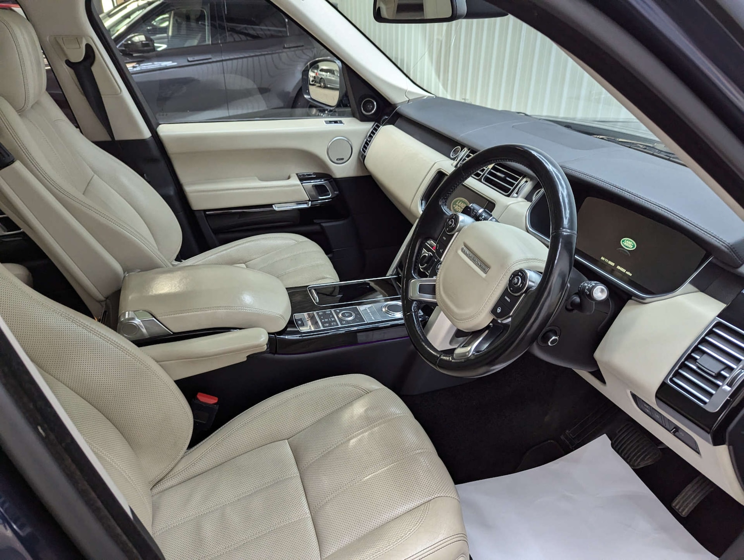 Used Land Rover Range Rover 2016 for sale - 76363795: Photo 51