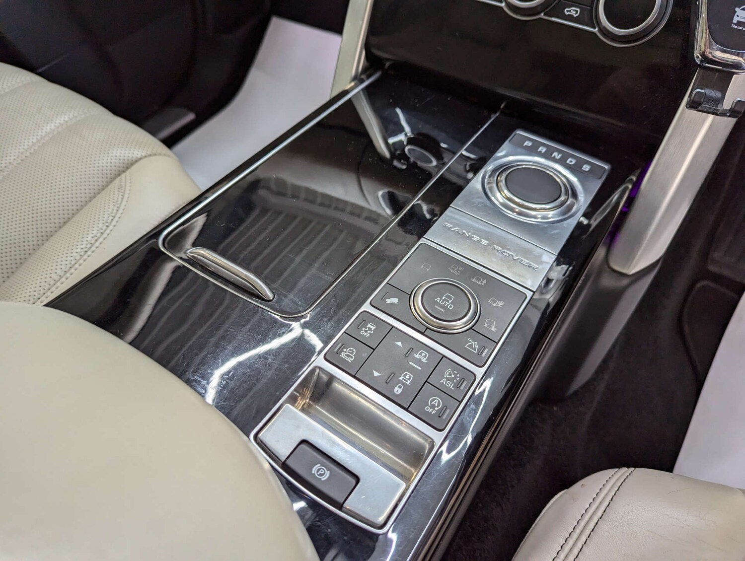 Used Land Rover Range Rover 2016 for sale - 76363795: Photo 91