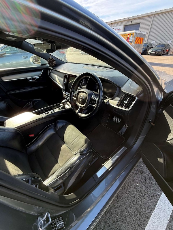Used Volvo V90 2018 for sale - 76278590: Photo 4