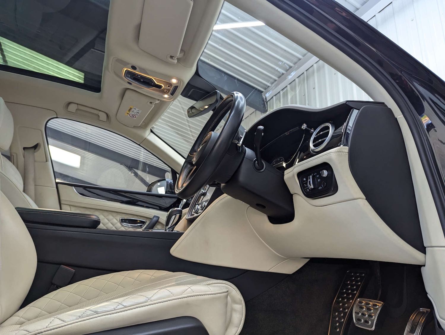 Used Bentley Bentayga 2017 for sale - 77022527: Photo 49