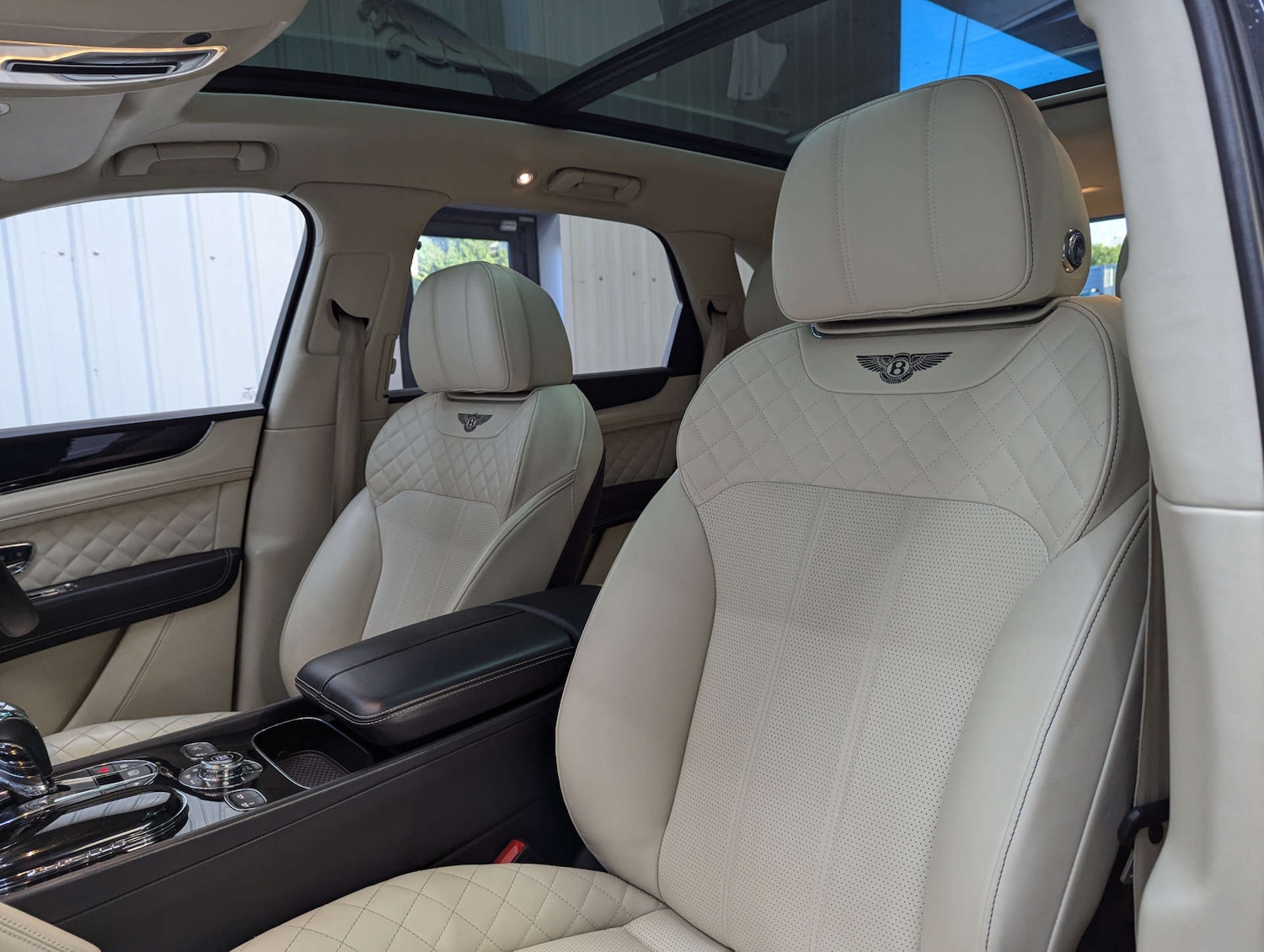 Used Bentley Bentayga 2017 for sale - 77022527: Photo 55