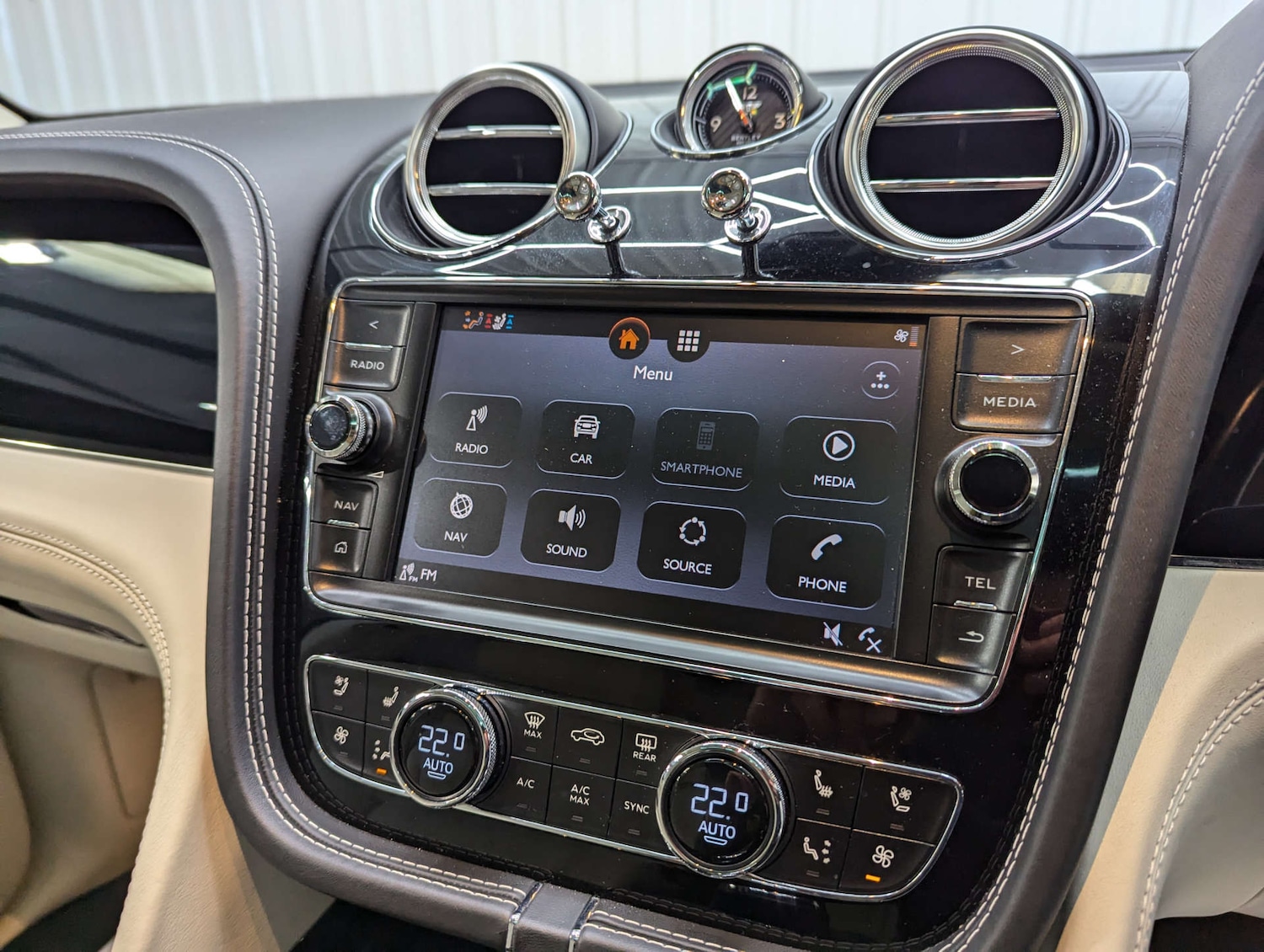 Used Bentley Bentayga 2017 for sale - 77022527: Photo 82