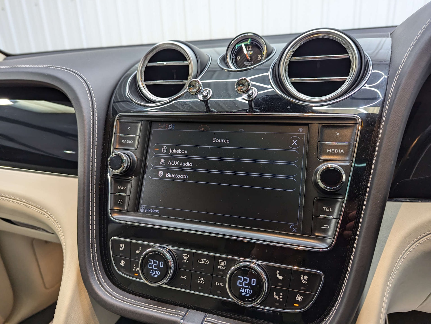 Used Bentley Bentayga 2017 for sale - 77022527: Photo 85