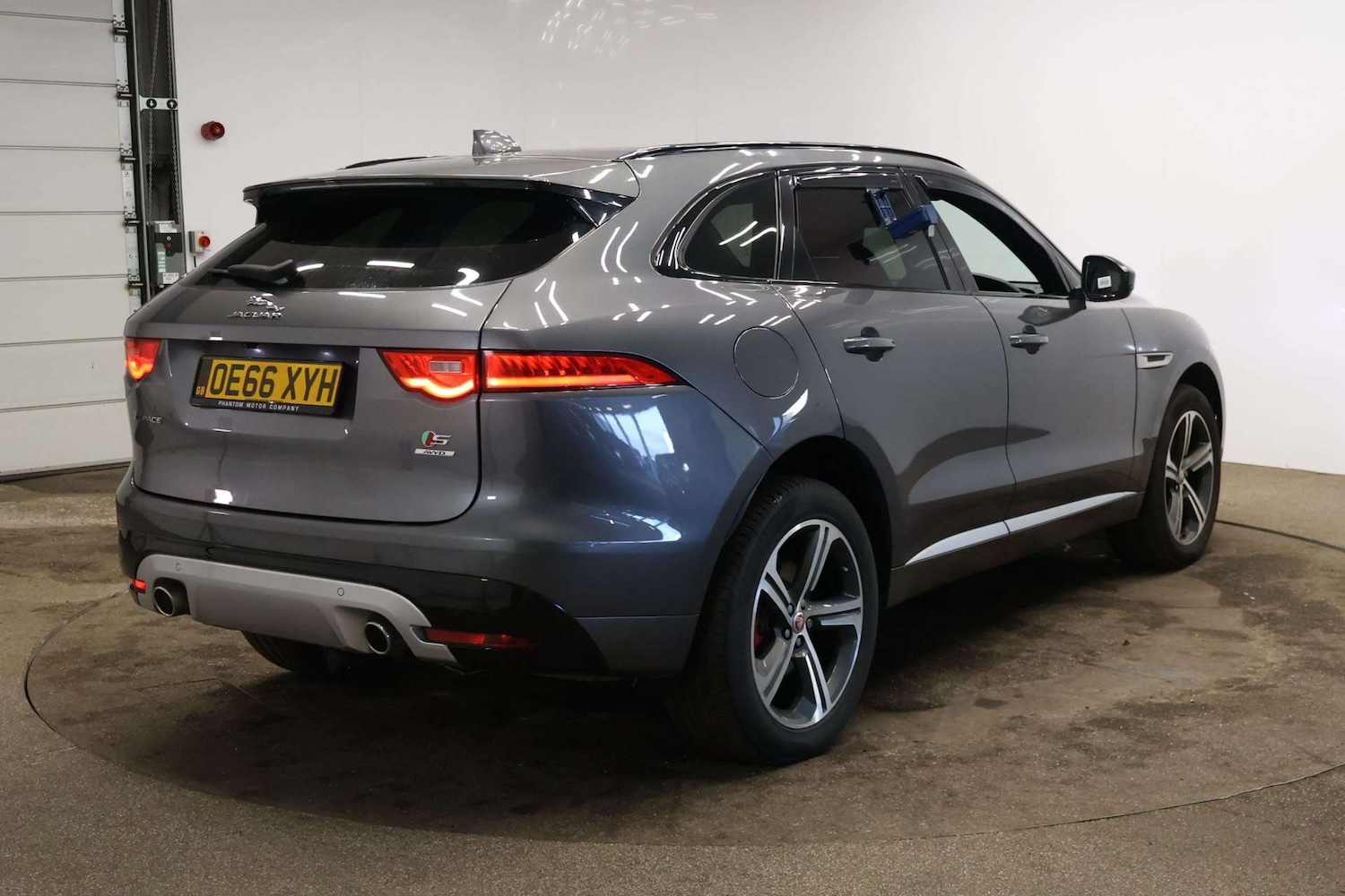 Used Jaguar F-Pace 2016 for sale - 77289423: Photo 11