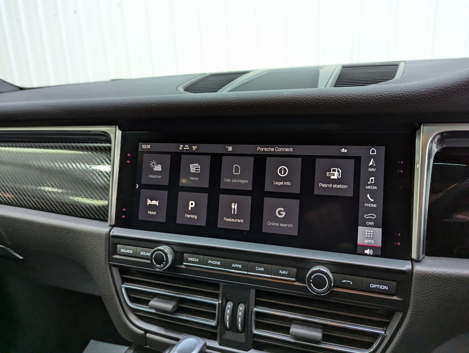 Used Porsche Macan 2019 for sale - 76497670: Photo 85