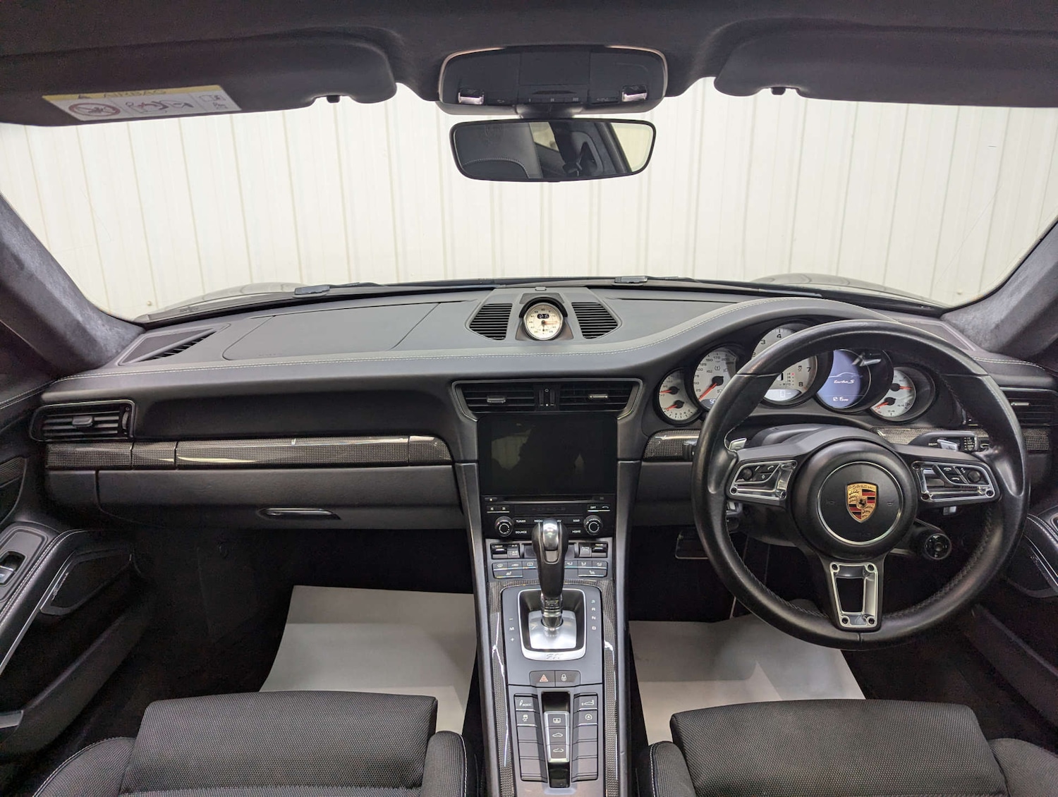 Used Porsche 911 2017 for sale - 76005392: Photo 2