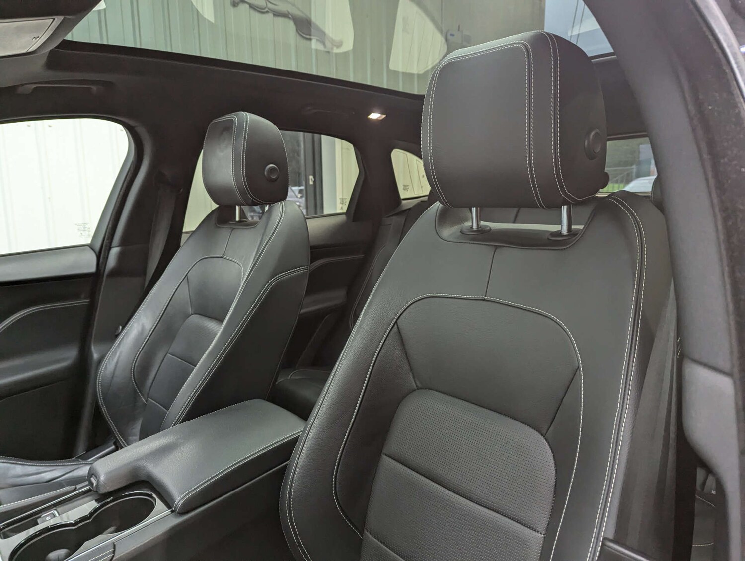 Used Jaguar F-Pace 2018 for sale - 76978043: Photo 55