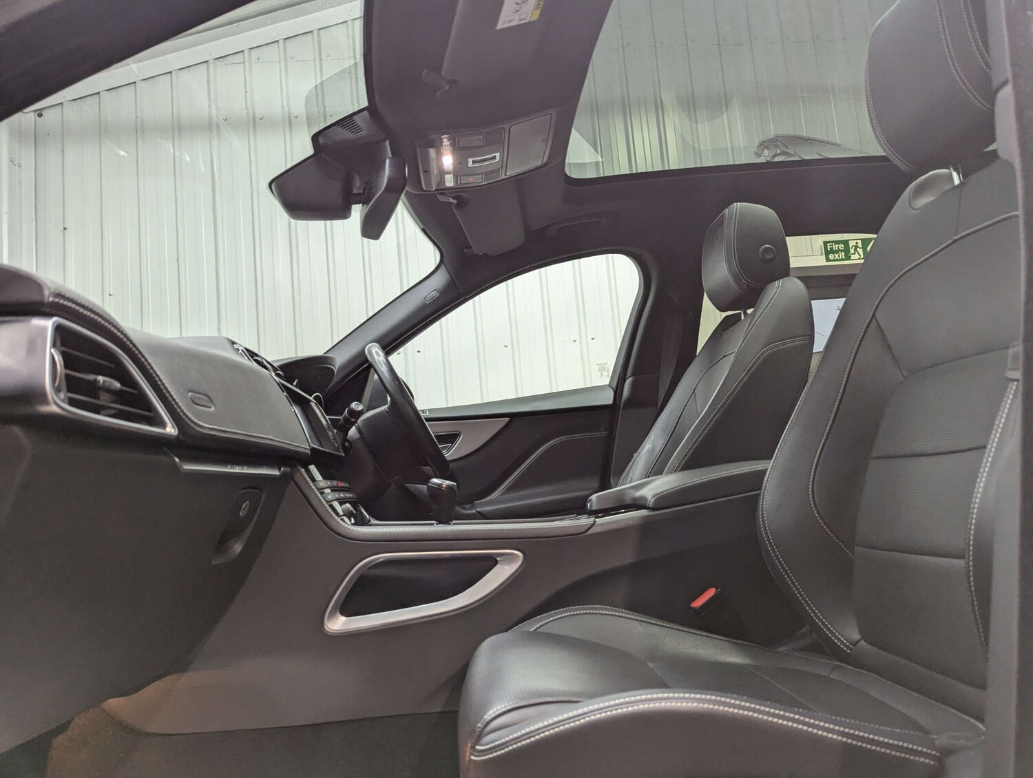 Used Jaguar F-Pace 2018 for sale - 76978043: Photo 57